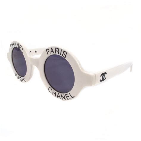 occhiali chane white chanel|Chanel occhiali fiocco.